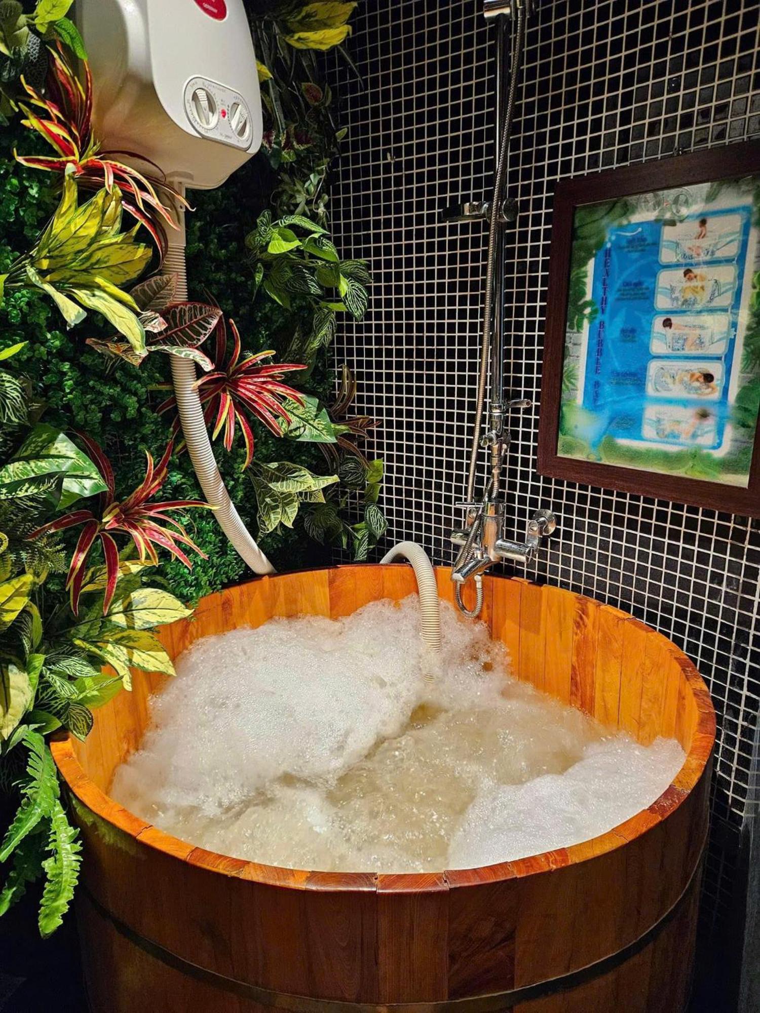 Hanoi Lion Boutique Hotel & Spa Exteriör bild
